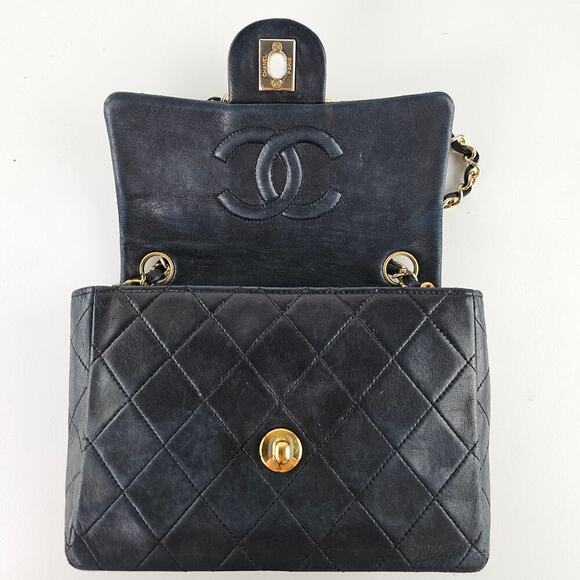 SOLD Chanel Vintage Square Classic Single Flap Bag Quilted Lambskin Mini - Picture 4 of 13